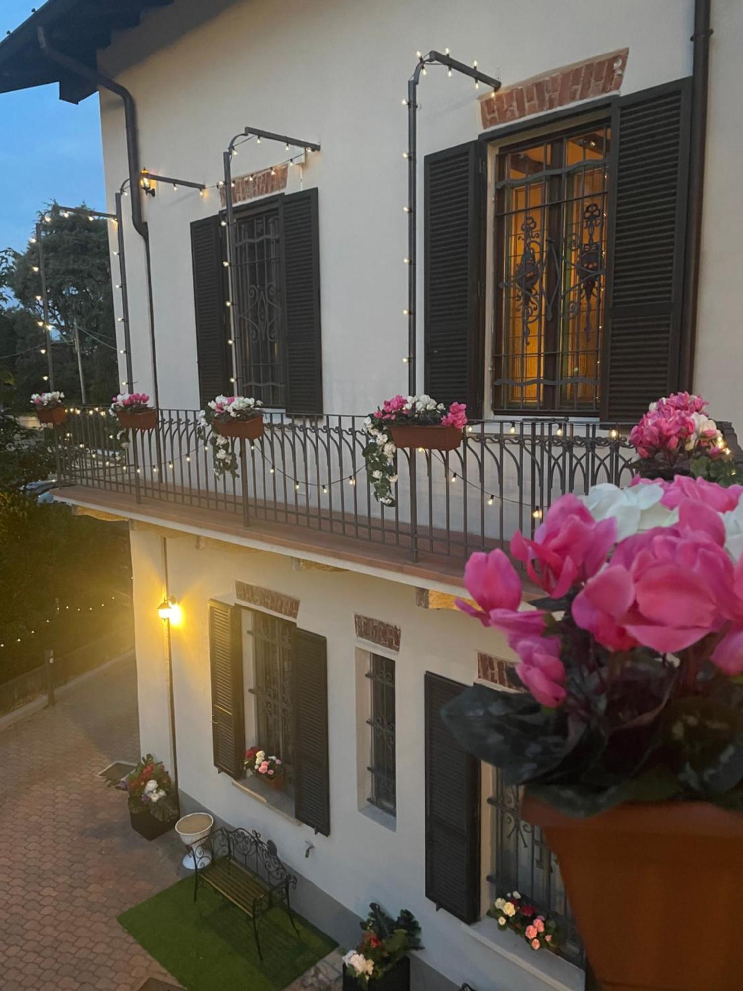 Villa Simona Malpensa Gallarate Exteriör bild