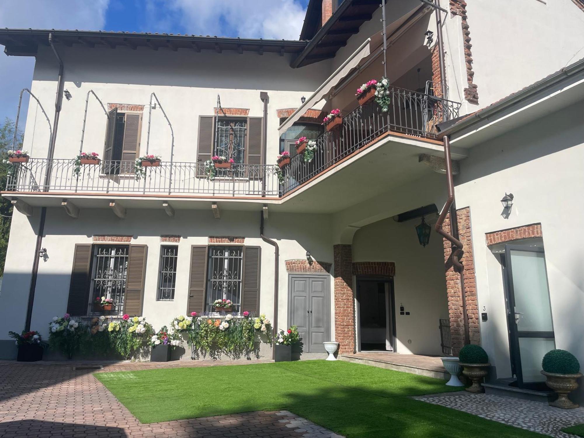 Villa Simona Malpensa Gallarate Exteriör bild