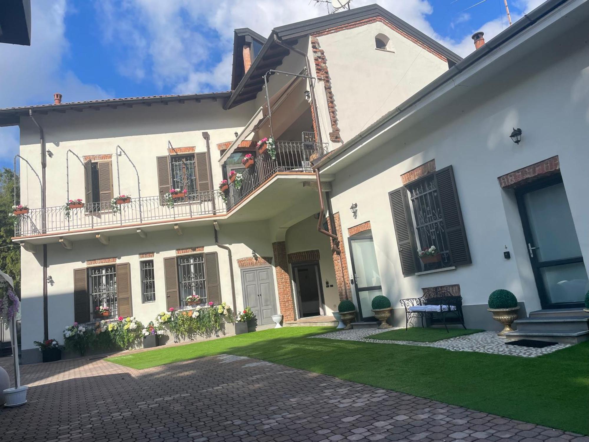 Villa Simona Malpensa Gallarate Exteriör bild