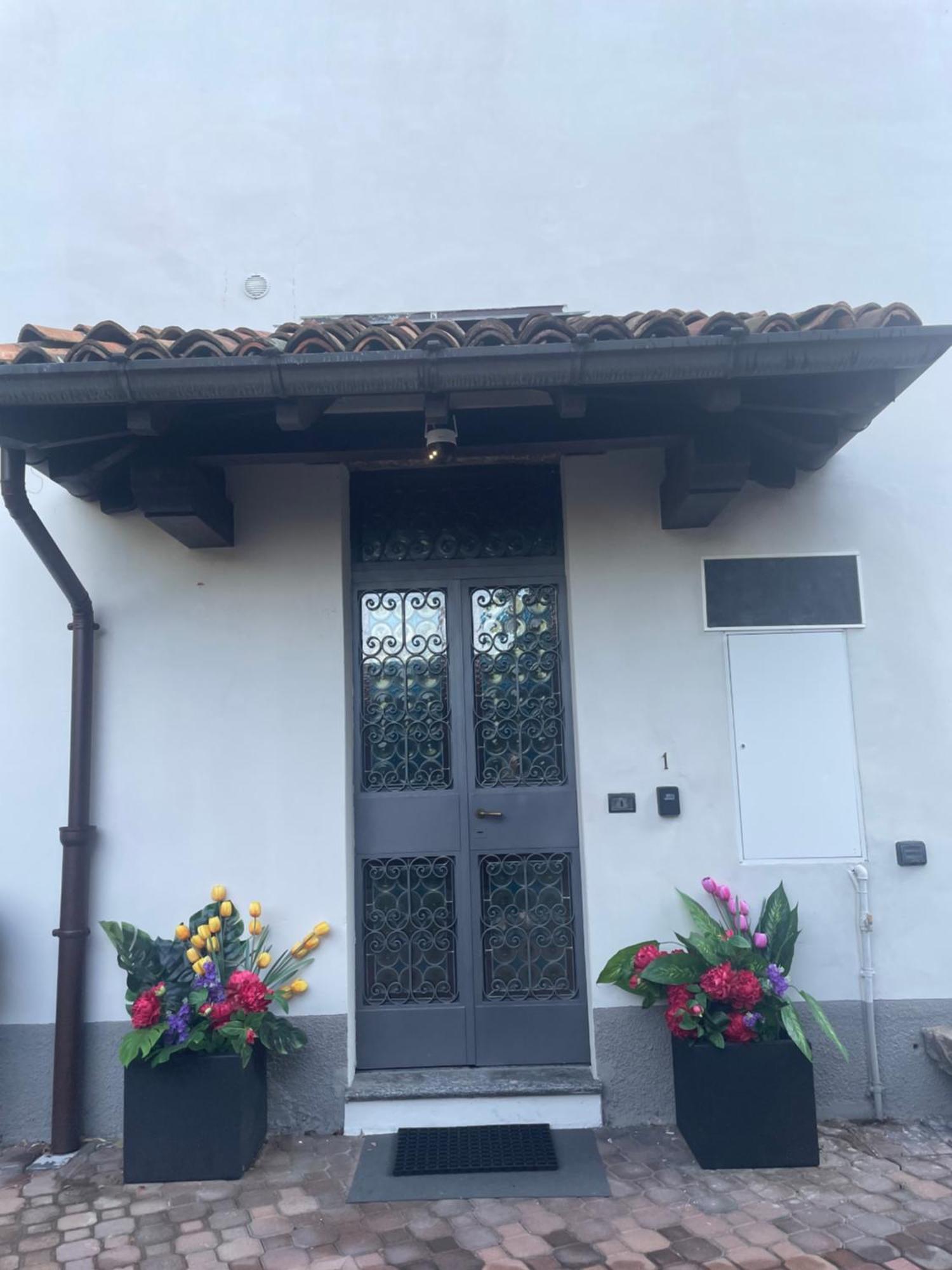 Villa Simona Malpensa Gallarate Exteriör bild