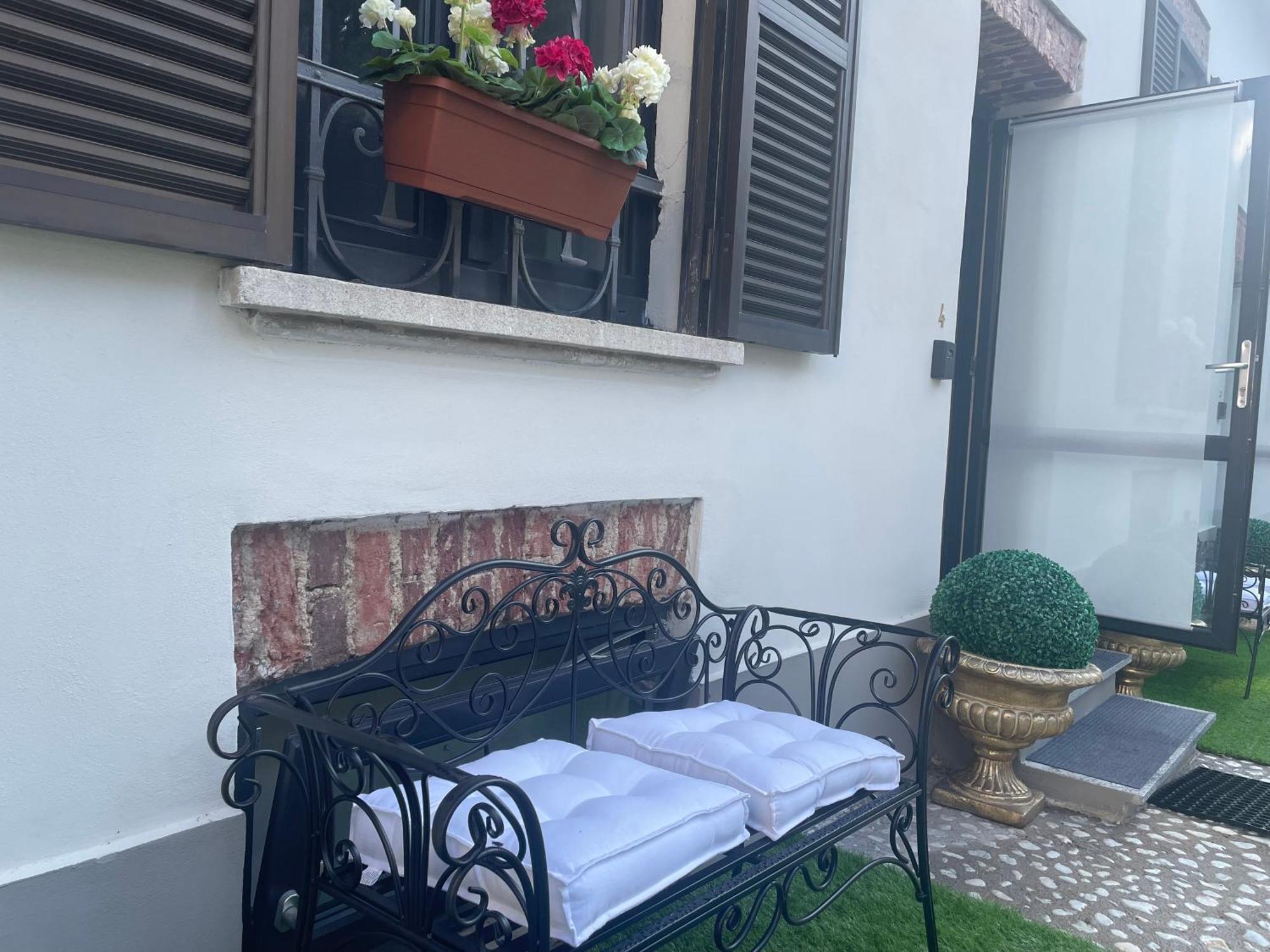 Villa Simona Malpensa Gallarate Exteriör bild
